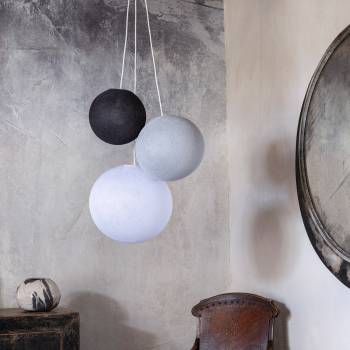 Lampadario sfere 25 antracite - 31 grigio perla - 38 bianco - Driedubbele lamp - La Case de Cousin Paul