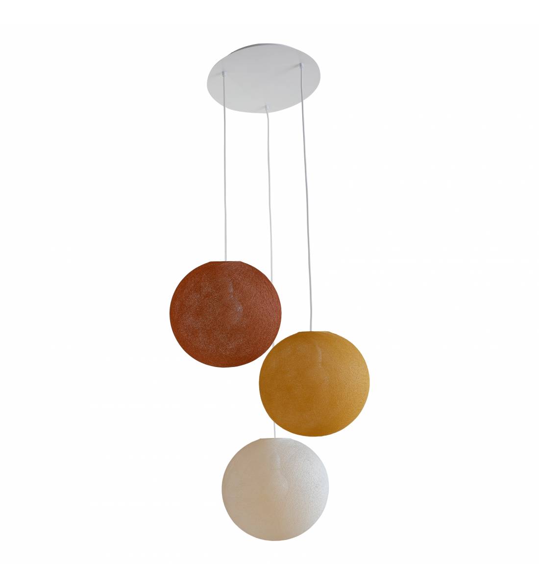 Plafonnier blanc 3 globes 31 havane - camel - lin - Ceiling light 3 - La Case de Cousin Paul