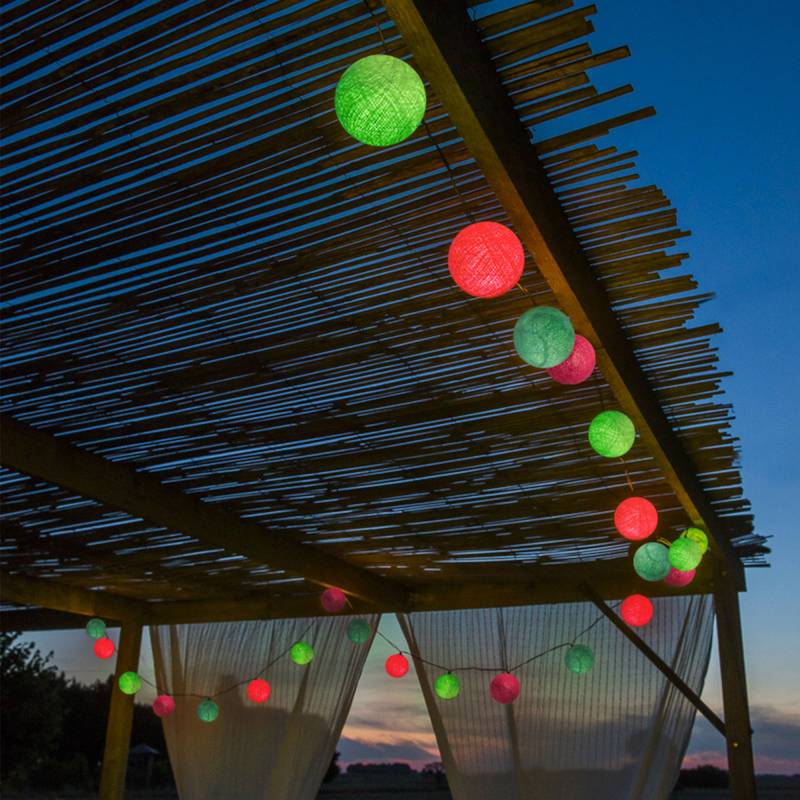 Lichterkette 24 Kugeln - Sangria - Innen und außen - In- und Outdoor Lichterketten - La Case de Cousin Paul Lichterkette 24 Kugeln - Sangria - Innen und außen - In- und Outdoor Lichterketten - La Case de Cousin Paul